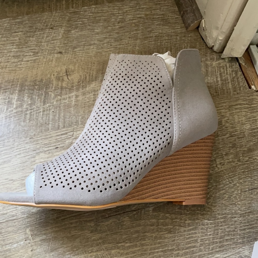 Open toe wedge bootie never been worn